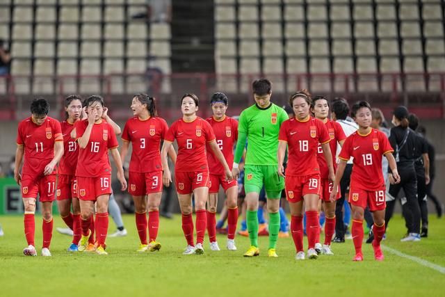 欧美老女人操