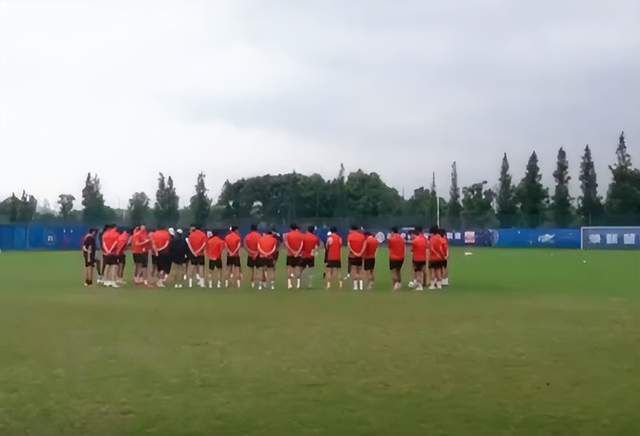 国产成人久久蜜一区二区